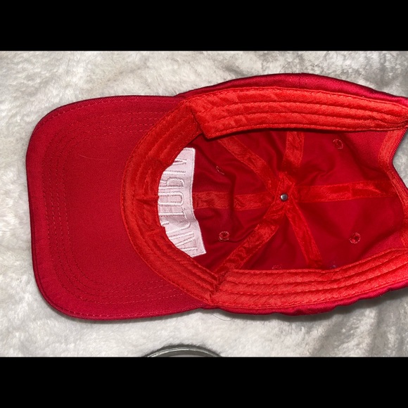 VS Hat - Picture 2 of 2